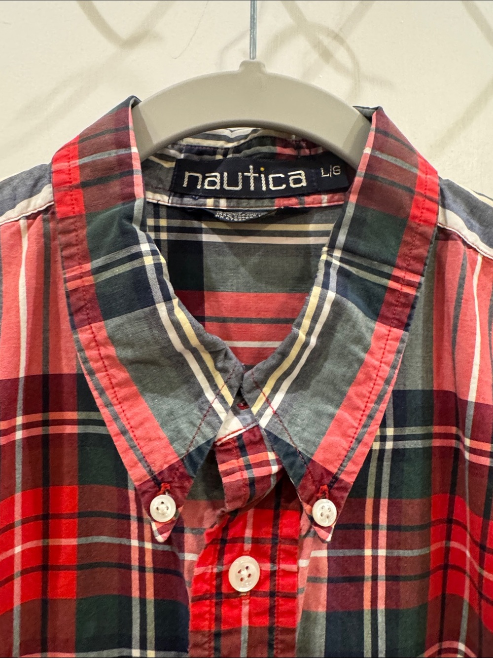 Vintage Nautica Red Navy White Tartan Plaid Button-Down Shirt Size Large - Picture 3 of 11